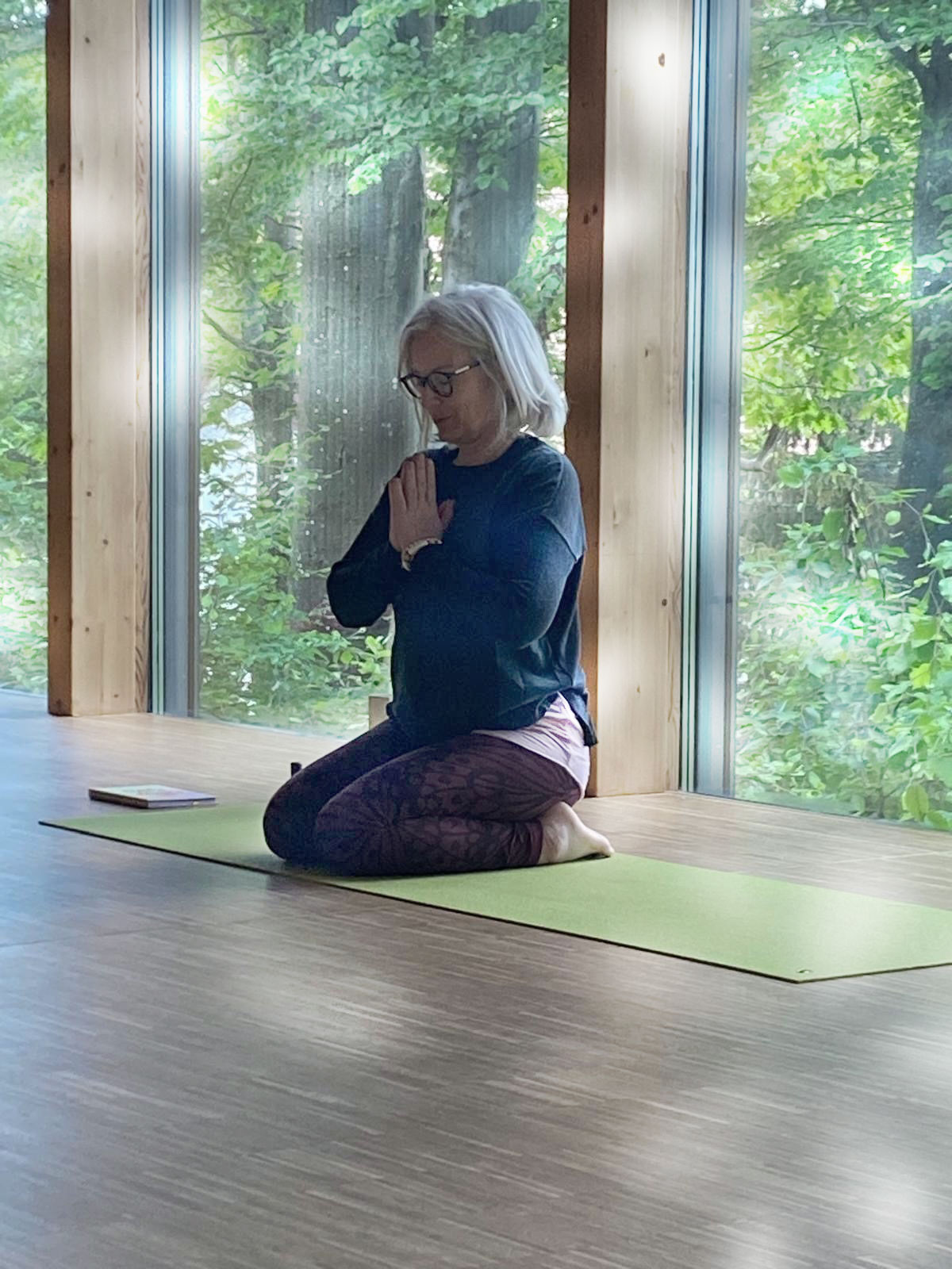 ulrike-pongratz-start-ulrike Ich bin Ulrike, 56 Jahre jung, Psychologin und Yogalehrerin.